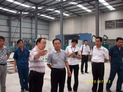 2012.7.12日李國(guó)忠教授到我公司參觀(guān)考察、指導(dǎo)工作